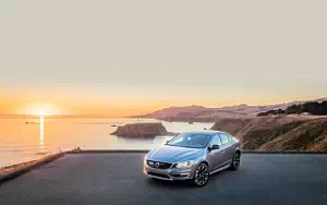   Volvo S60 T5 AWD Cross Country US-spec - 2016