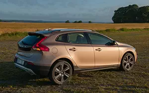   Volvo V40 Cross Country - 2014