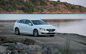   Volvo V60 Plug-in-Hybrid - 2014