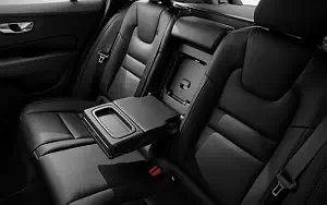   Volvo V60 T6 AWD Inscription - 2018