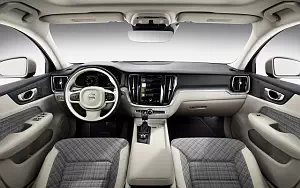   Volvo V60 T6 AWD Momentum - 2018