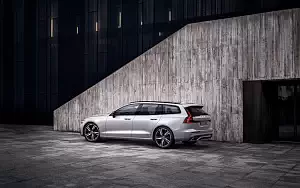   Volvo V60 T6 AWD R-Design - 2018