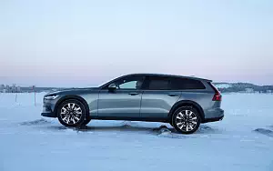   Volvo V60 T5 Cross Country - 2019