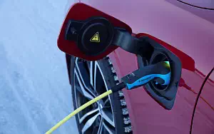   Volvo V60 T8 R-Design - 2019