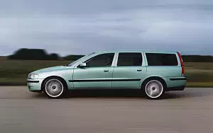   Volvo V70 R - 2004