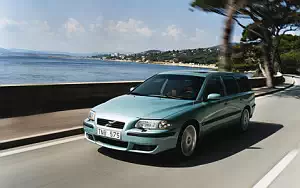   Volvo V70 R - 2004