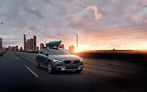   Volvo V90 T6 Cross Country - 2017