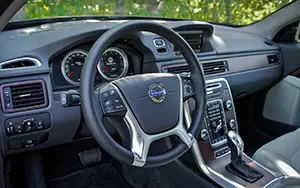   Volvo XC70 T6 AWD - 2013