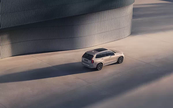   Volvo XC90 T8 Recharge AWD - 2024