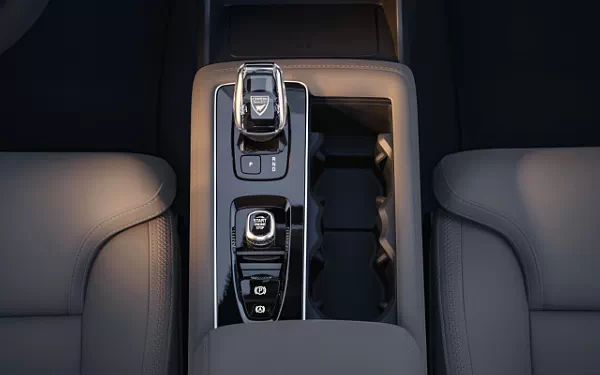   Volvo XC90 T8 Recharge AWD - 2024